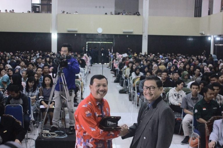 Sekretaris Daerah Jabar Berikan Kuliah Umum