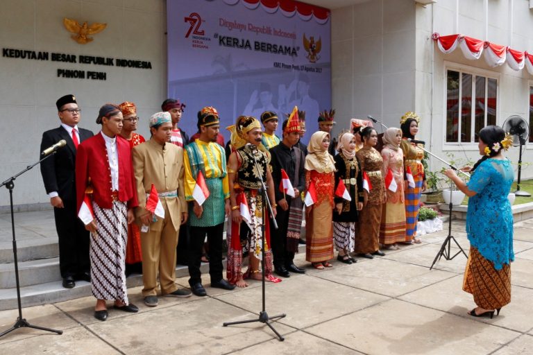 Mahasiswa Widyatama Ikuti HUT RI ke-72 di KBRI Phnom Penh