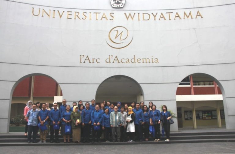 Studi Banding Fakultas Ekonomi Universitas Hindu Bali