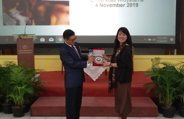 Dubes RI Untuk Polandia Berikan Tips Sukses Bagi Mahasiswa Widyatama