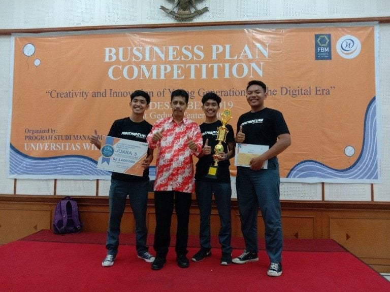 SMAN 1 Cisarua Juarai Ajang Business Plan Competition Widyatama