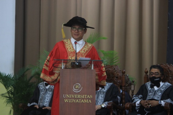 2 1024x682 - Atalia Istri Gubernur Jabar Jadi Dosen Universitas Widyatama, UTama Selangkah Lebih Maju Dari Universitas Lainnya